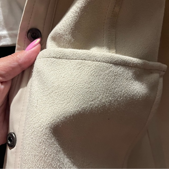 BLANK NYC Bone Puff Sleeve Faux Leather Jacket size medium - Picture 10 of 10